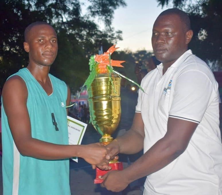 Makabidhiano ya kombe kwa washindi