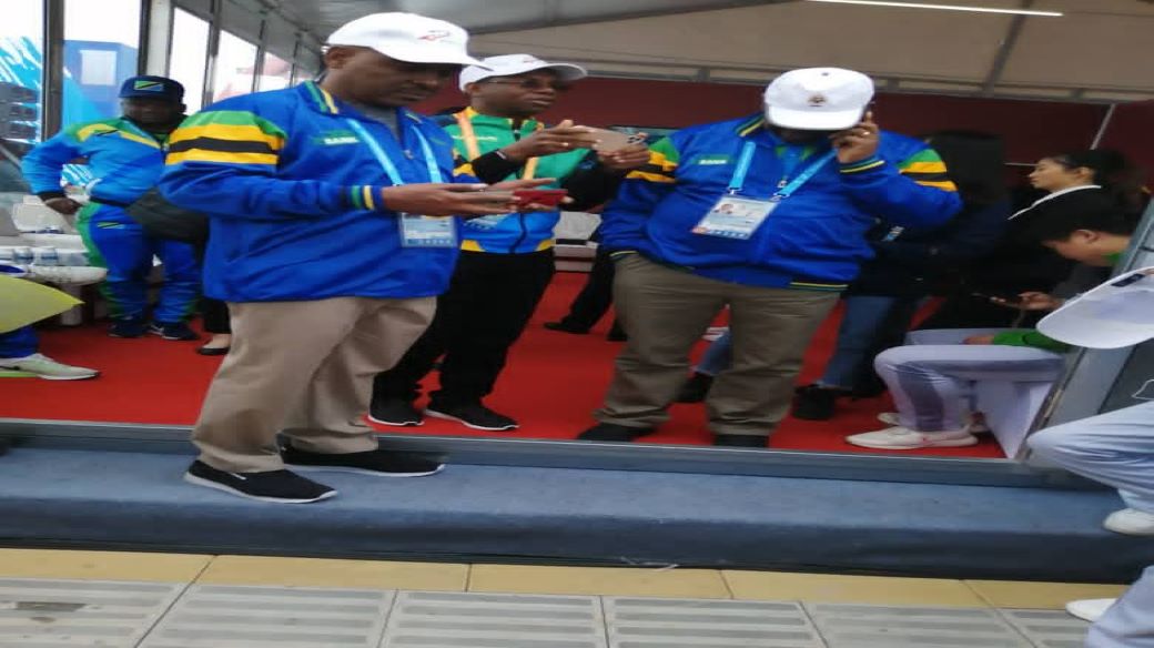 Washiriki wa michezo kwenye picha ya pamoja