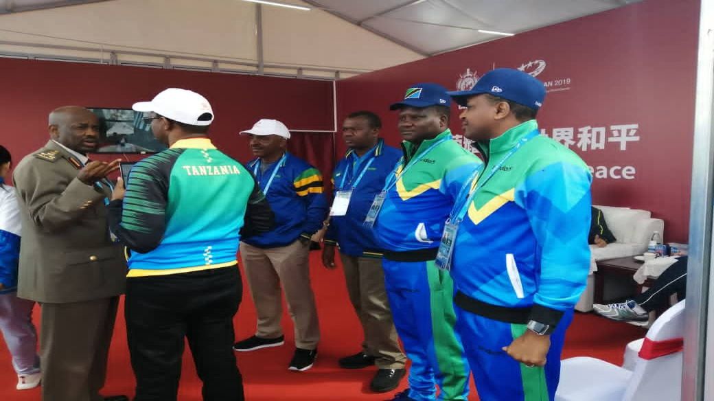 Viongozi walioambatana nao kwenye michezo ya Wuhan