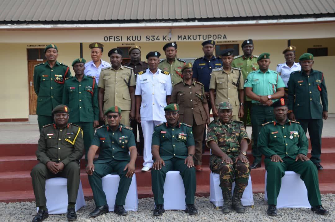 Kamati tendaji ya BAMMATA katika picha ya pamoja