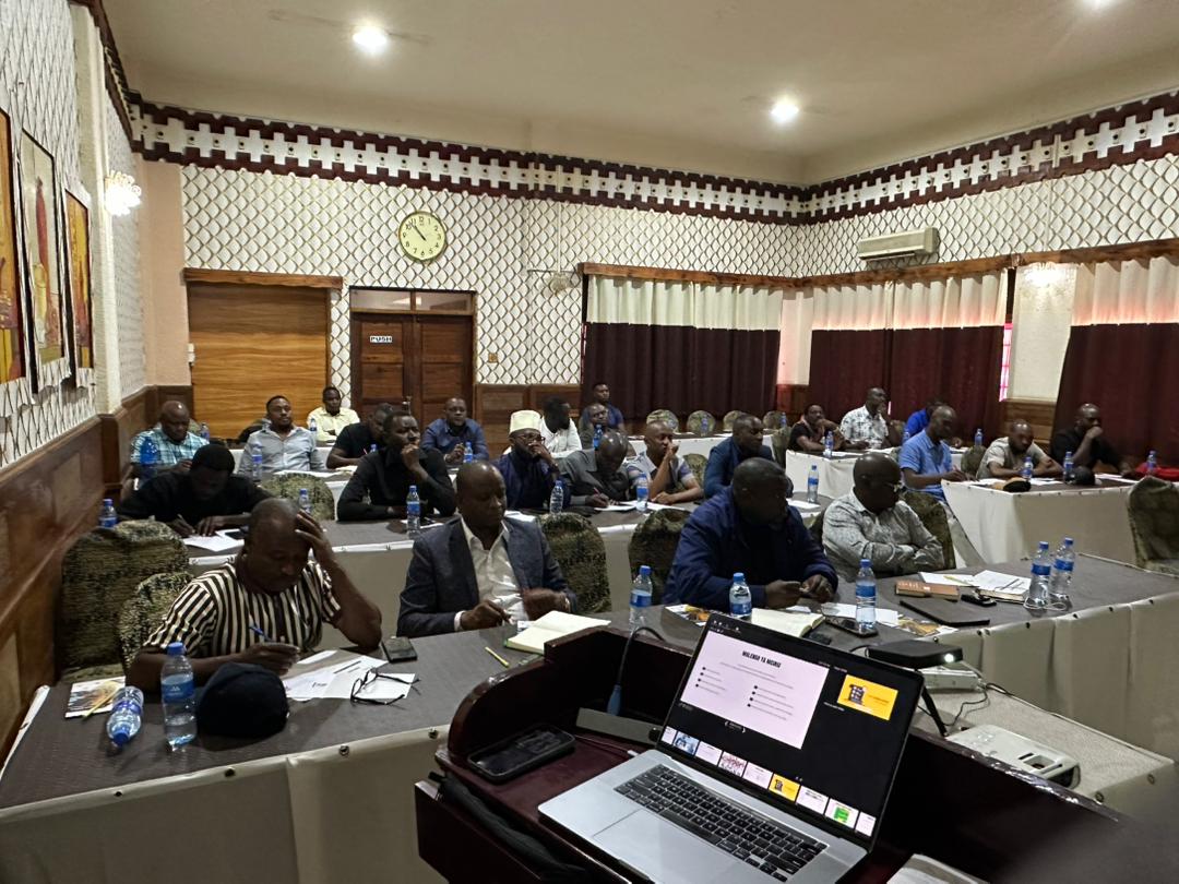 Viongozi na wajumbe wakiendelea na mkutano uliofanyika Dodoma Hotel Mkoani Dodoma